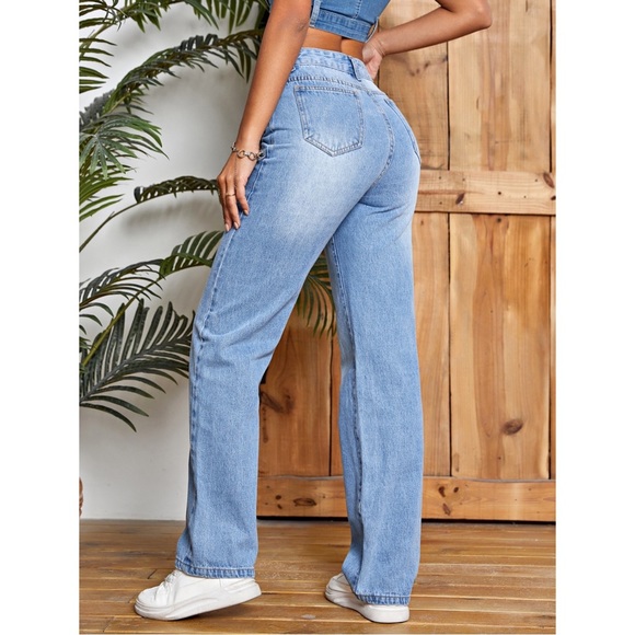 NWT High Waist Straight Leg Jeans - Picture 2 of 4